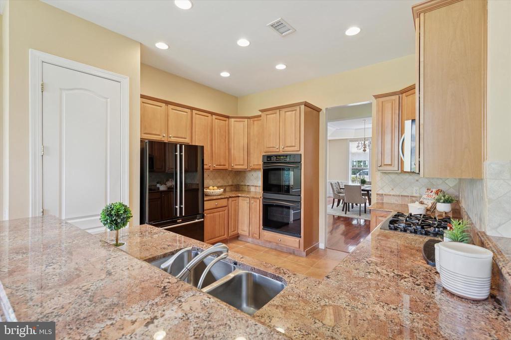 137 Mahogany Way