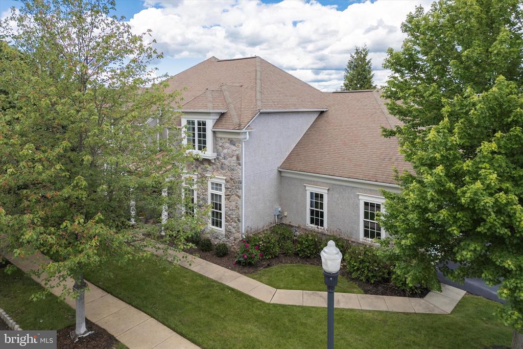 137 Mahogany Way