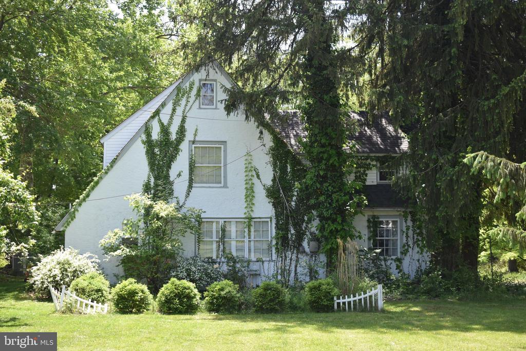 141 PLYMOUTH ROAD