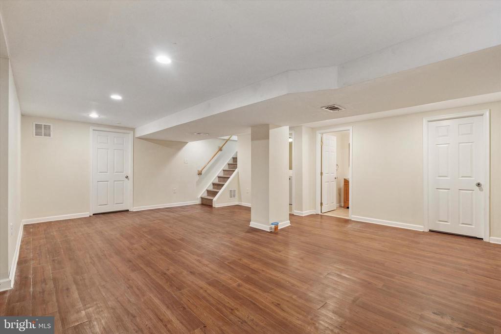 3338 Philmont Ave