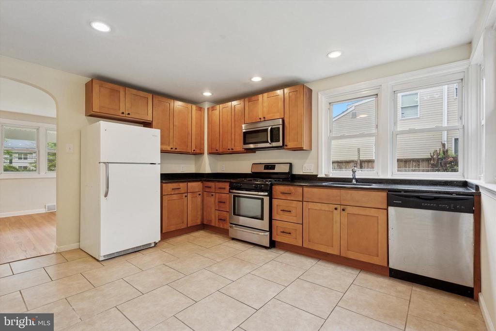3338 Philmont Ave