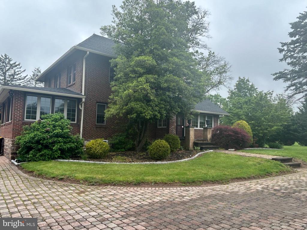 3232 Skippack Pike