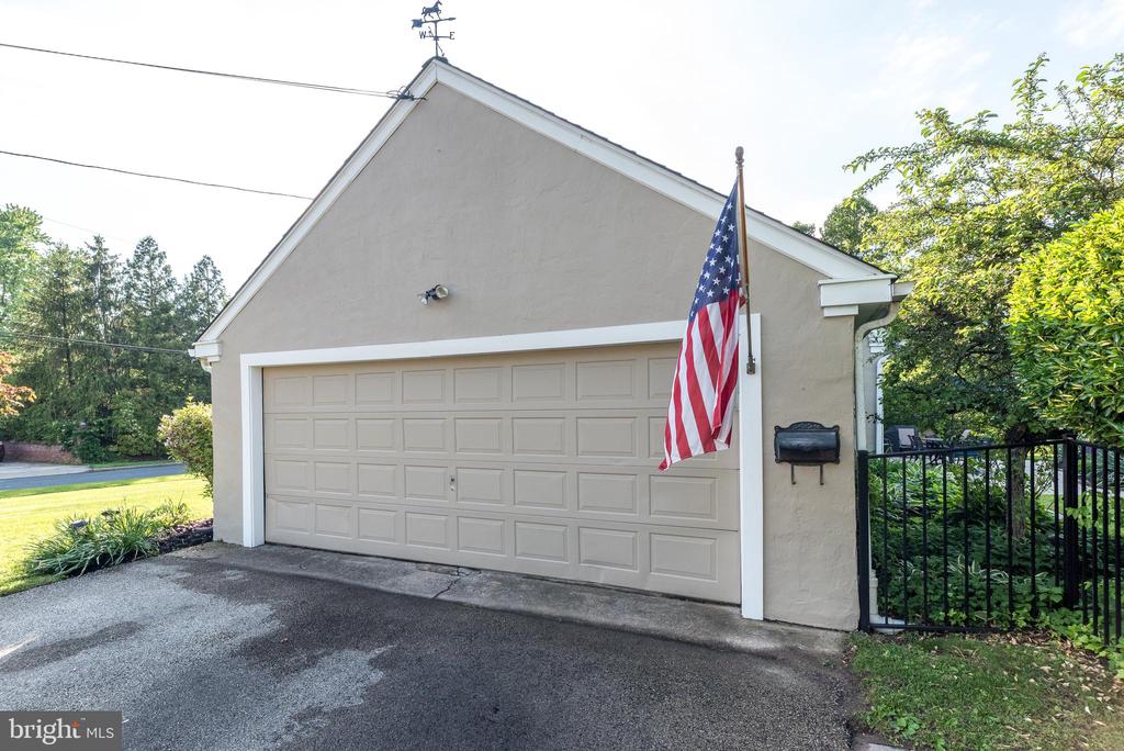1212 Wallace Dr