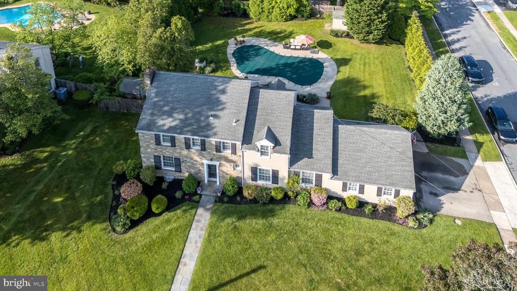 1212 Wallace Dr