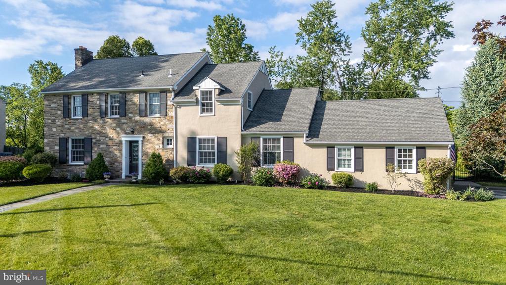 1212 Wallace Dr