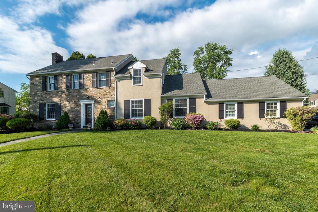 1212 Wallace Dr