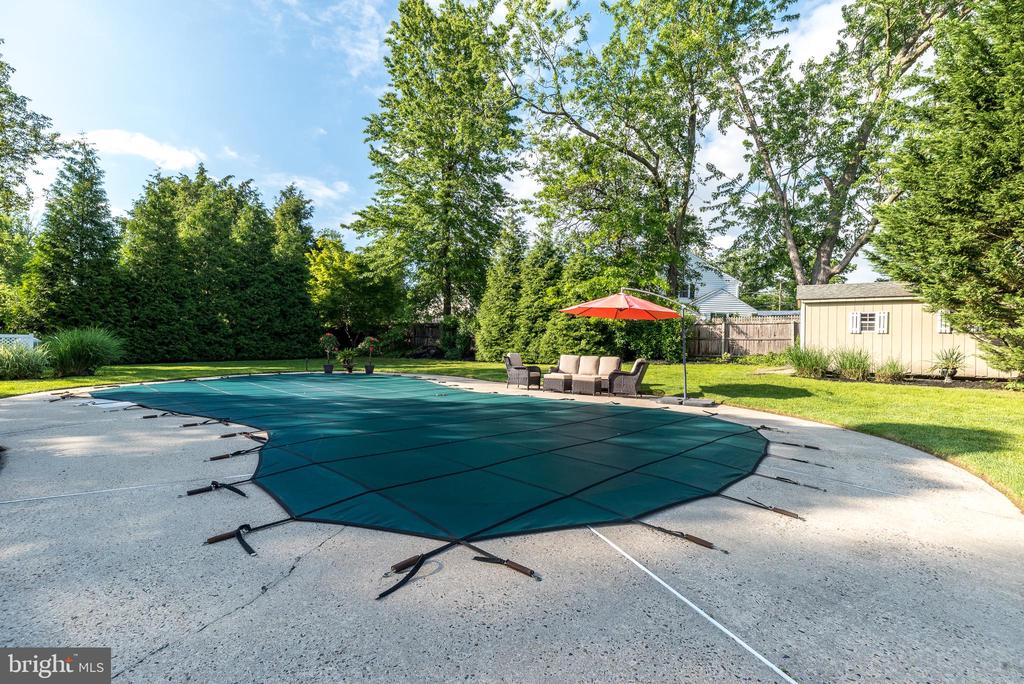 1212 Wallace Dr