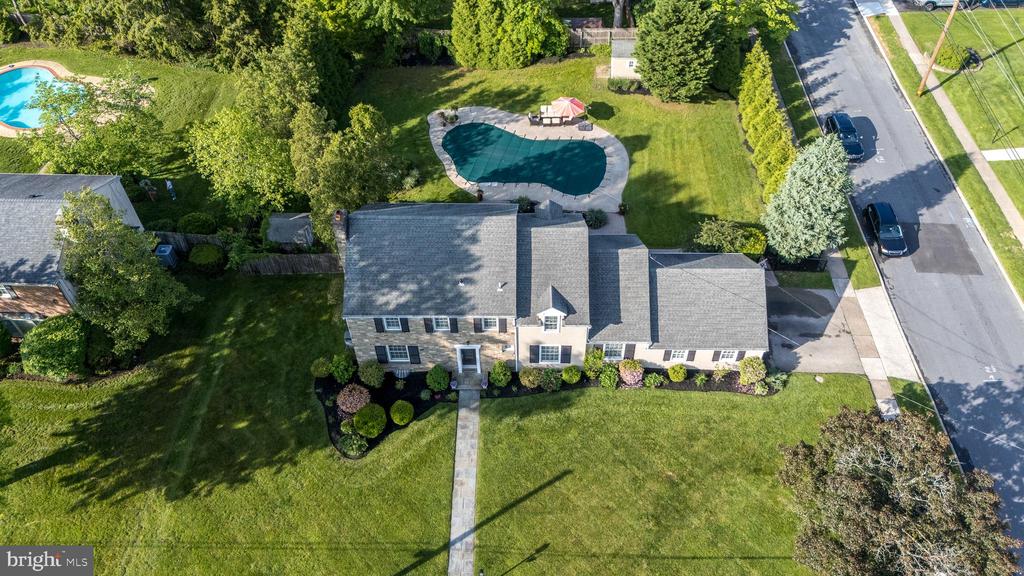 1212 Wallace Dr
