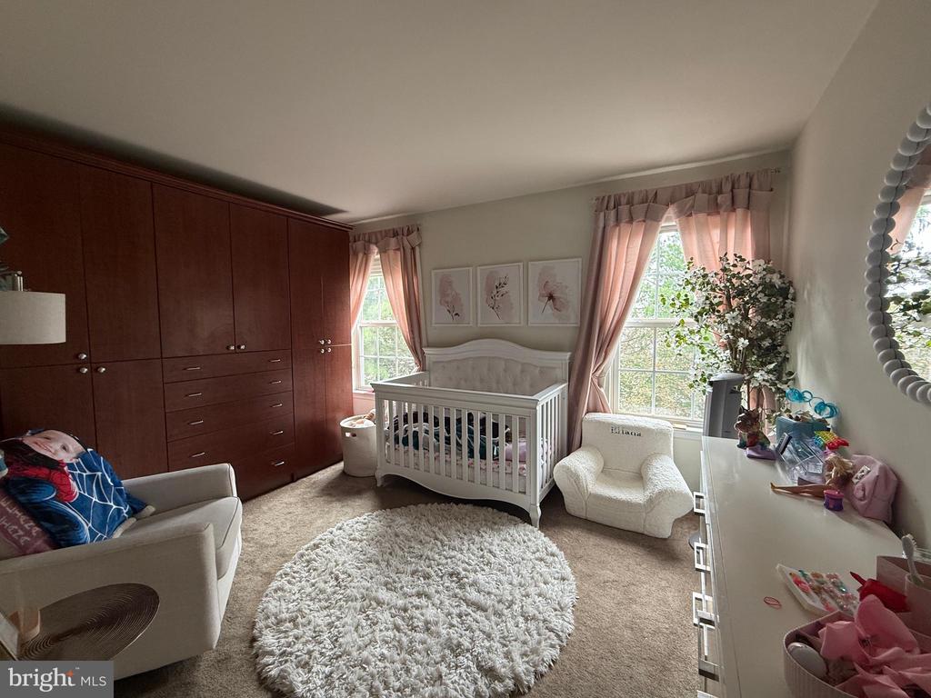 128 GLENEAGLES DR