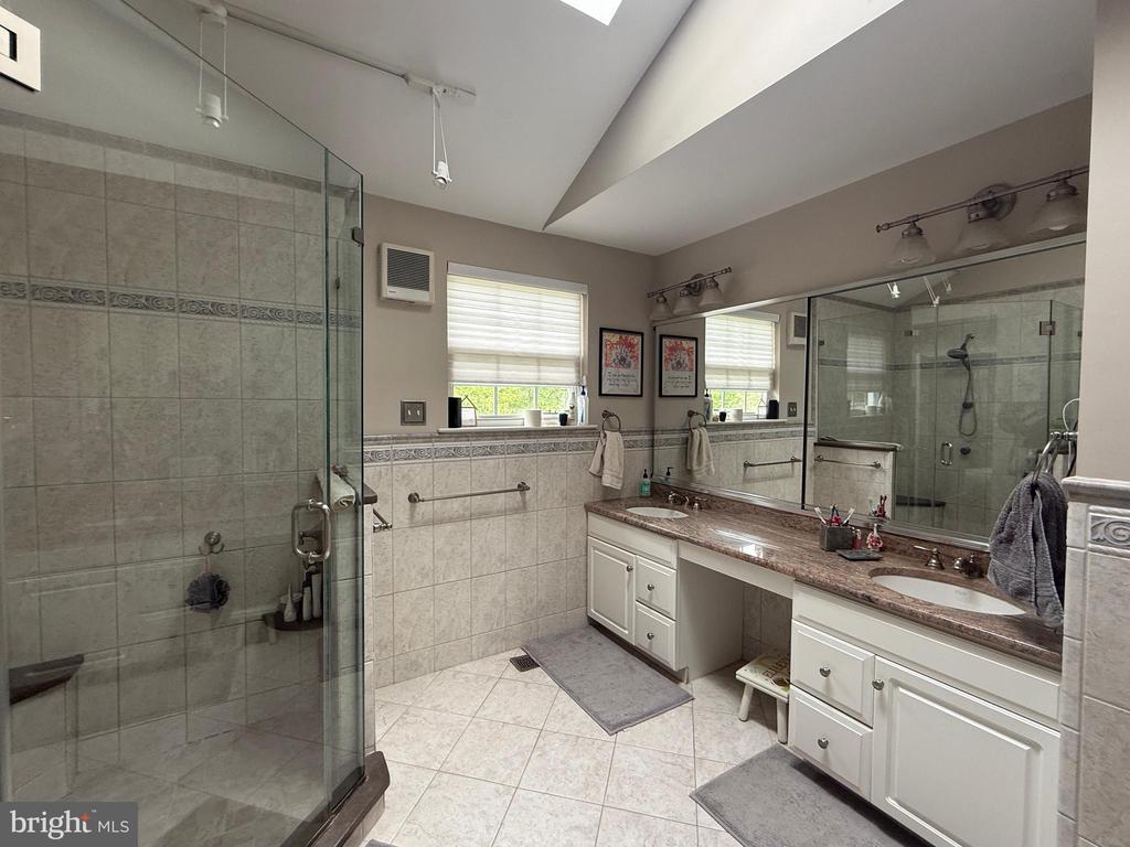 128 GLENEAGLES DR