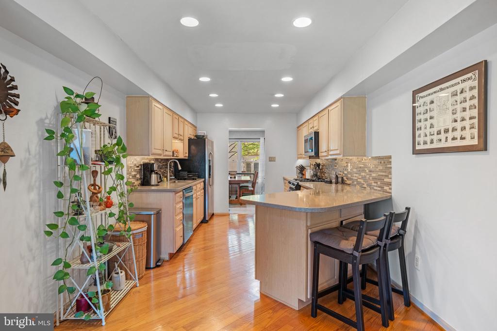 37 WHITE PINE CT