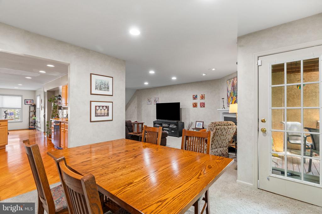 37 WHITE PINE CT