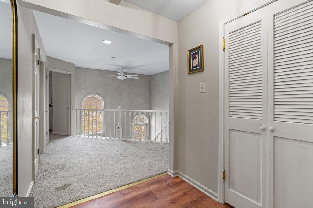 37 WHITE PINE CT
