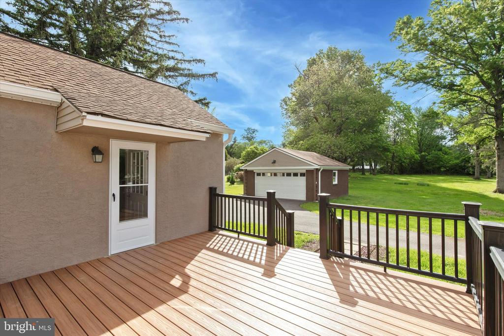 405 CEDAR HILL RD