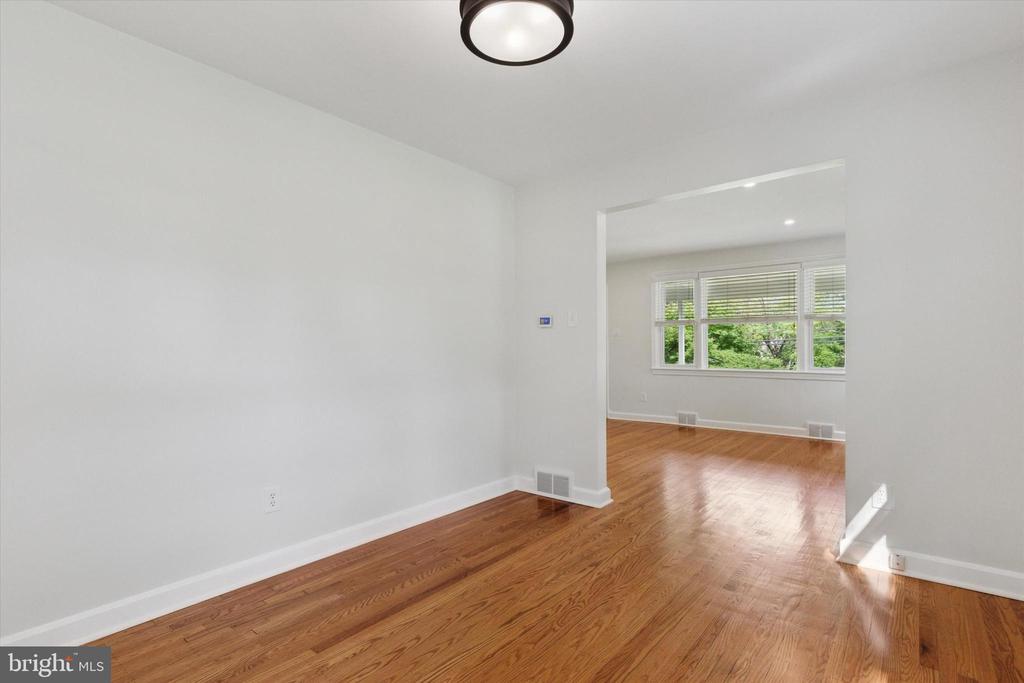 405 CEDAR HILL RD