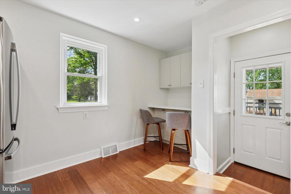405 CEDAR HILL RD