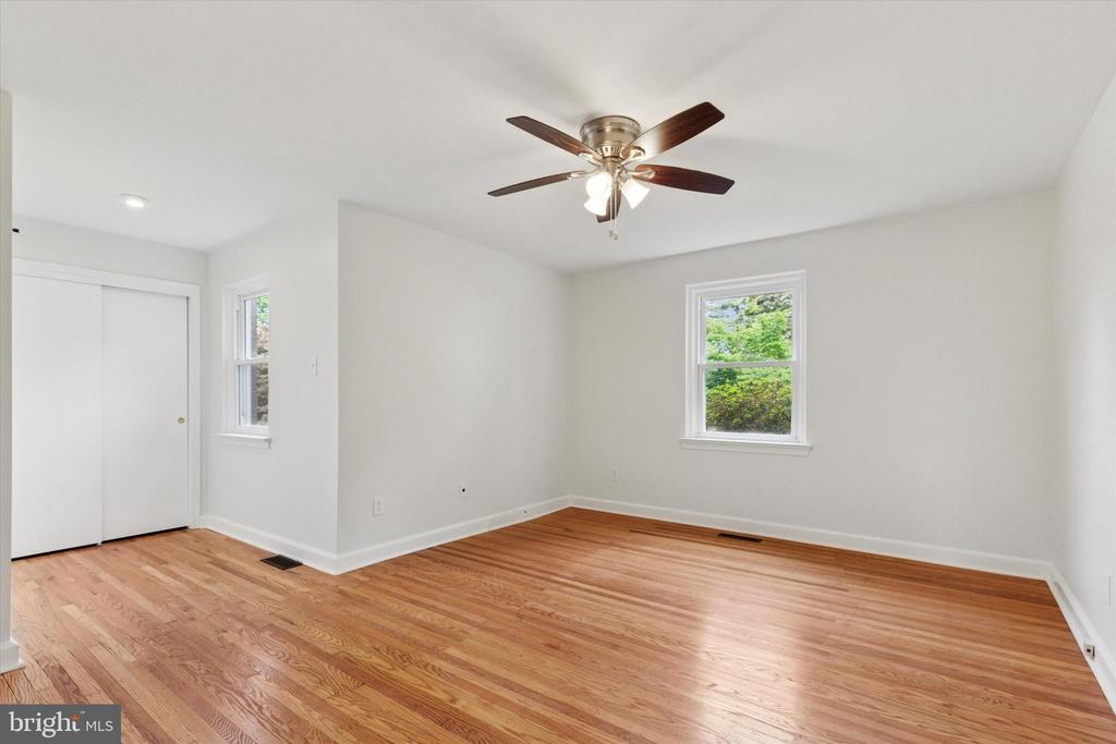 405 CEDAR HILL RD