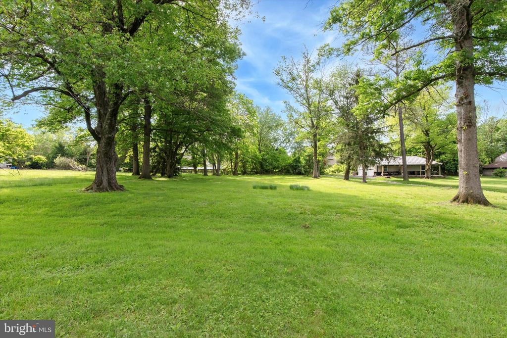 405 CEDAR HILL RD