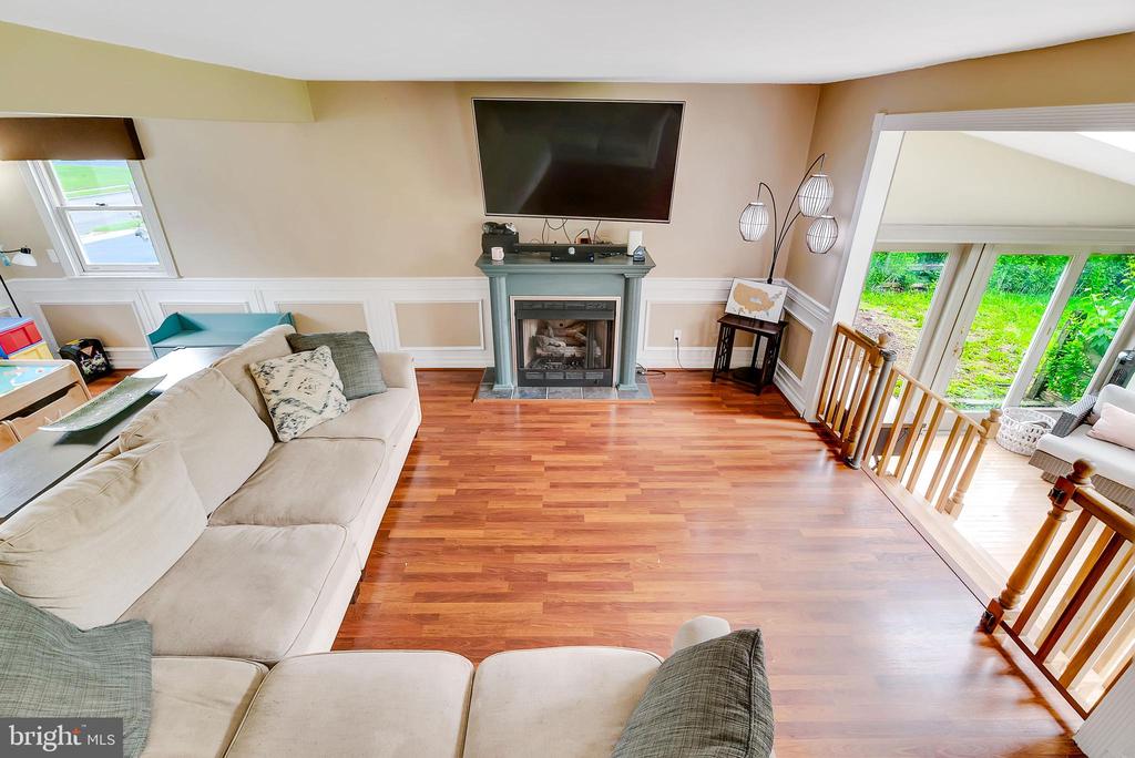 142 Colonial Dr