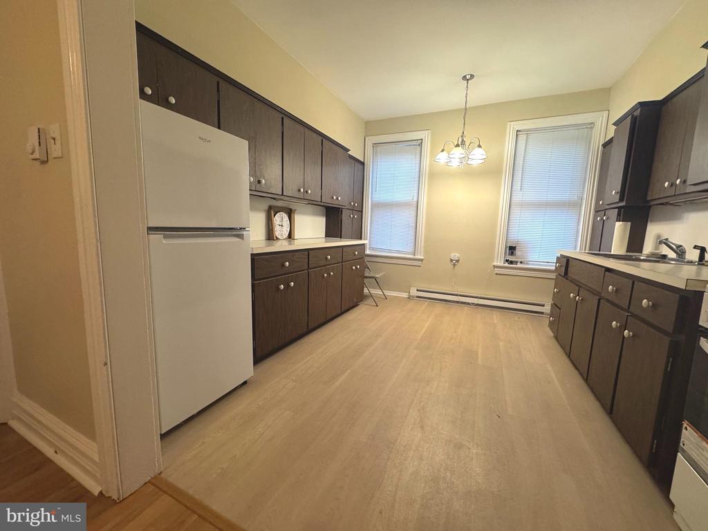48 CHESTNUT ST
