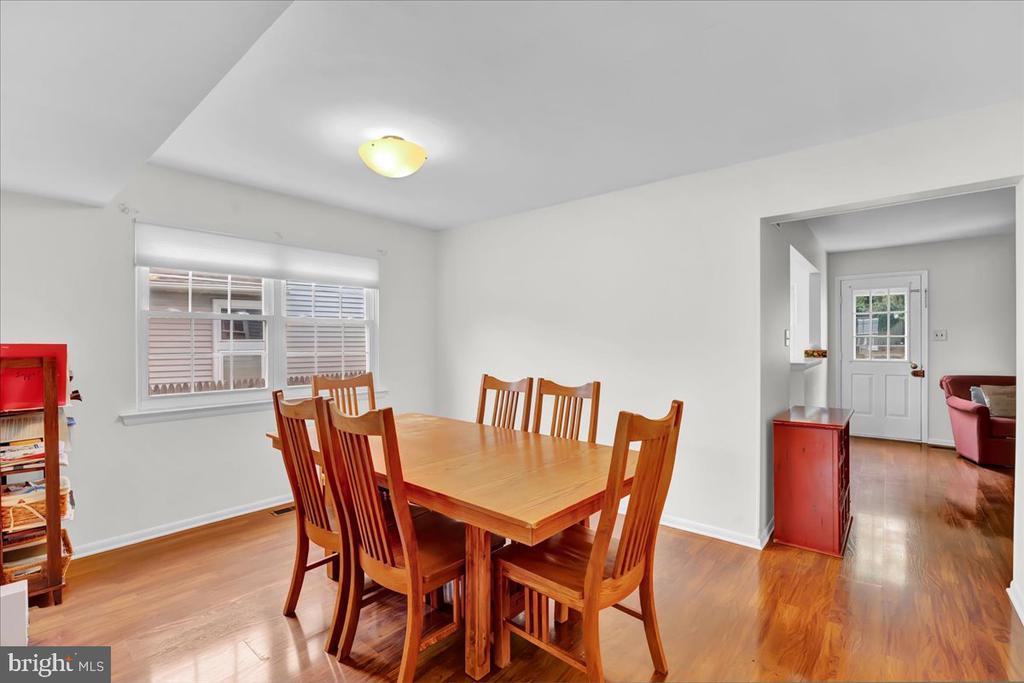33 School Rd