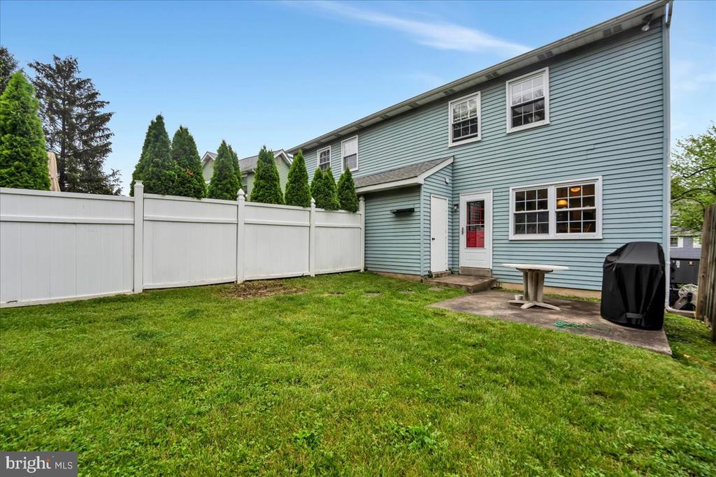 33 School Rd