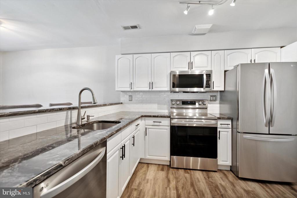 90 Whetstone Rd