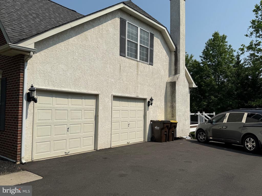 103 CARSON DR