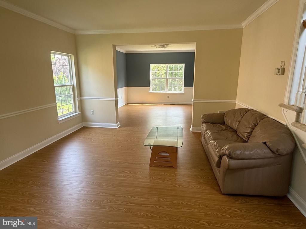 103 CARSON DR