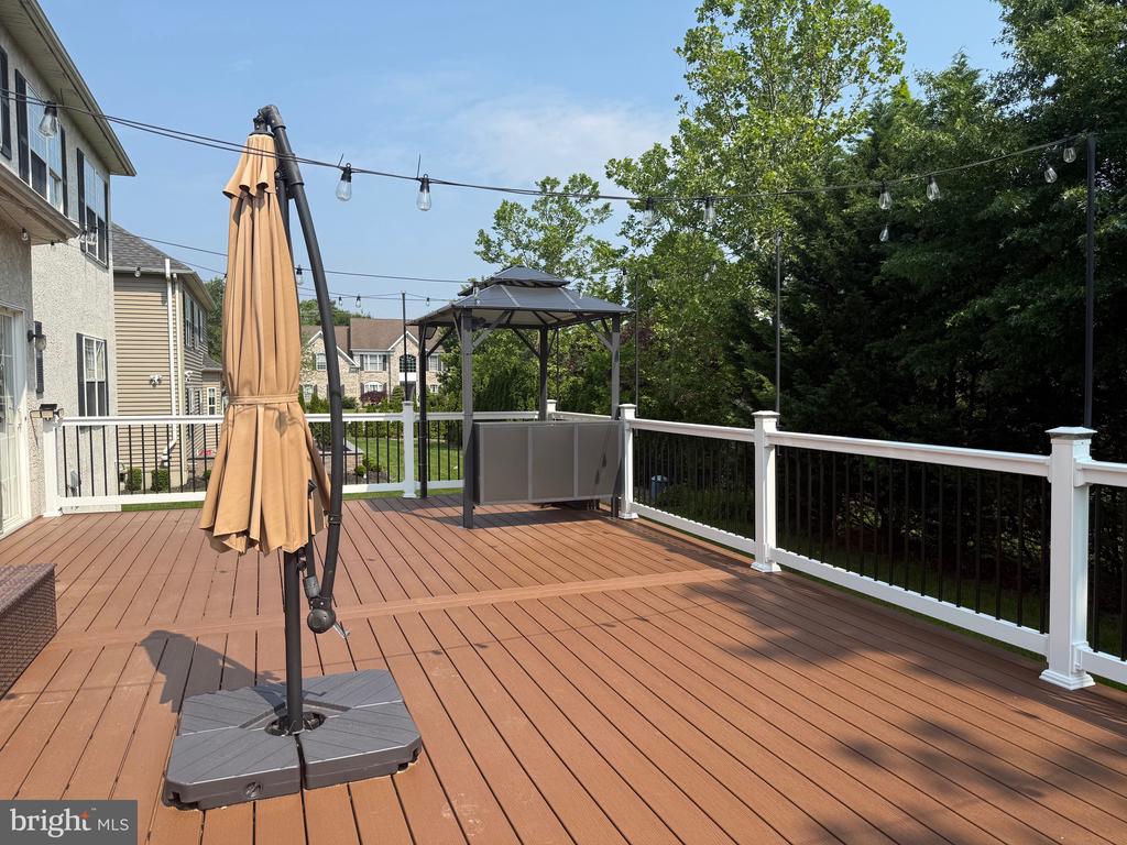 103 CARSON DR