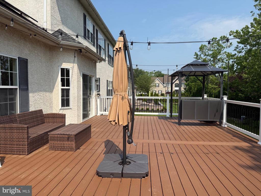 103 CARSON DR