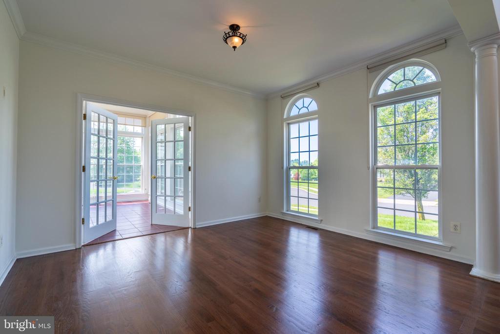 507 WINTER GREEN CIR