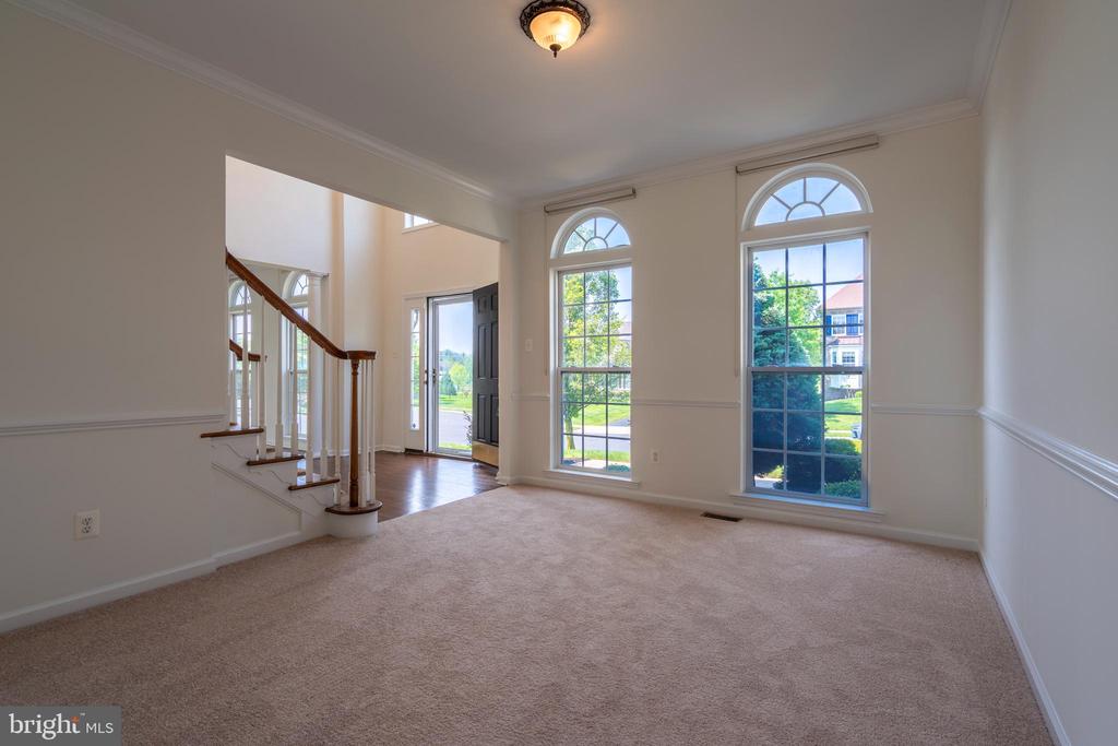 507 WINTER GREEN CIR