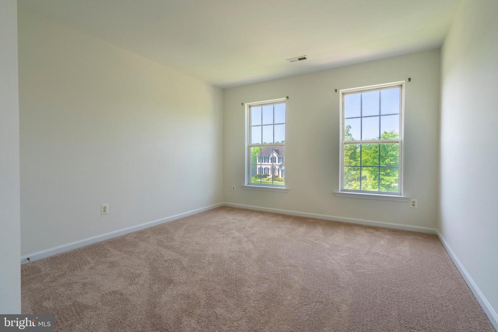 507 WINTER GREEN CIR