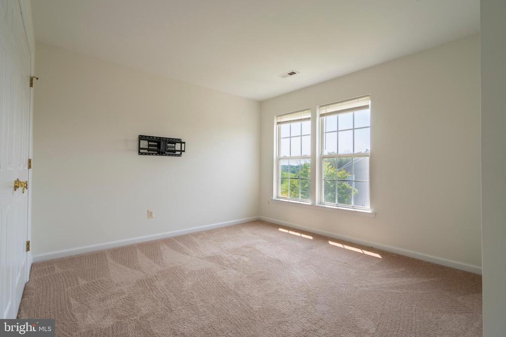 507 WINTER GREEN CIR