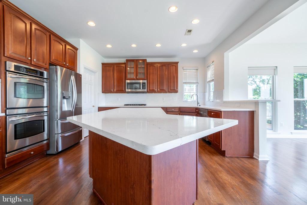 507 WINTER GREEN CIR