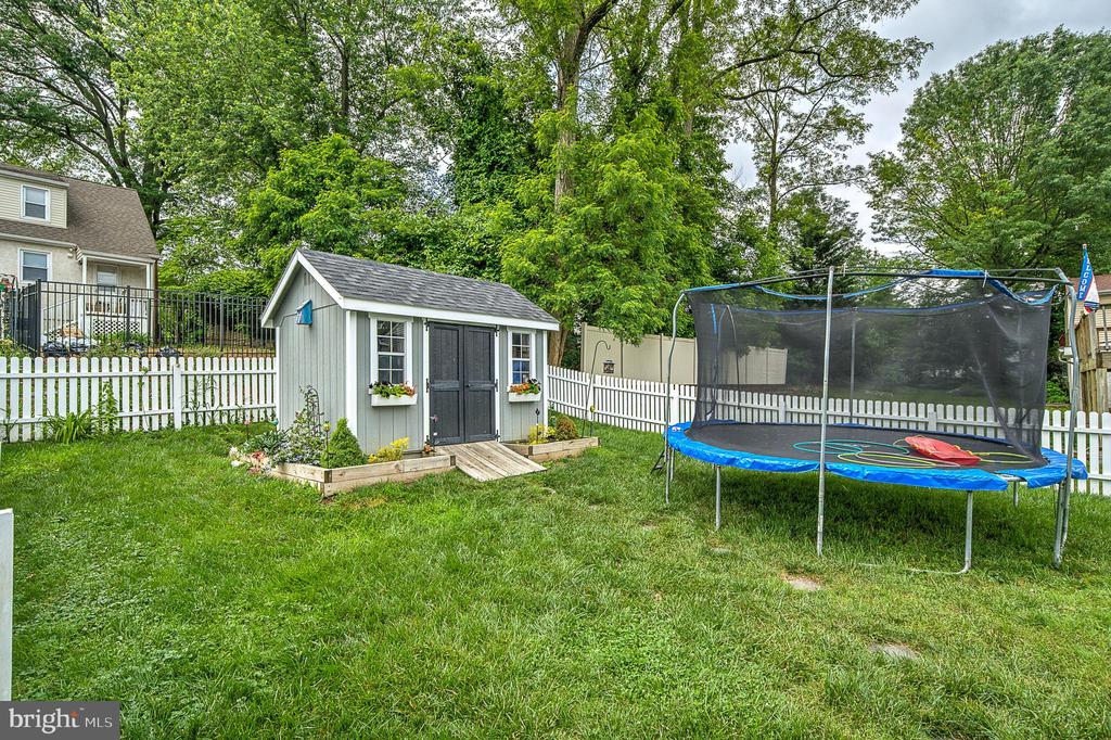 320 Pearl Ave