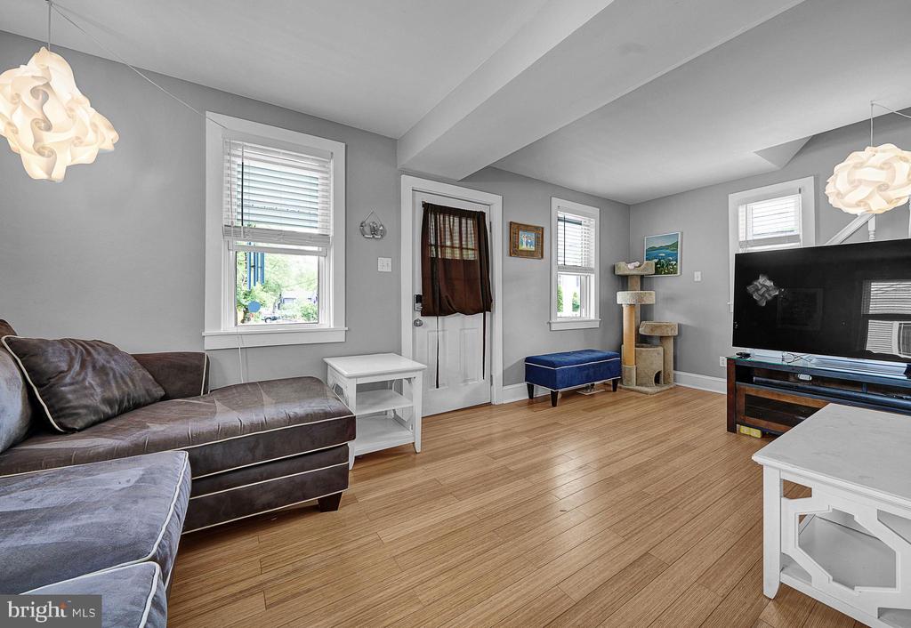 320 Pearl Ave