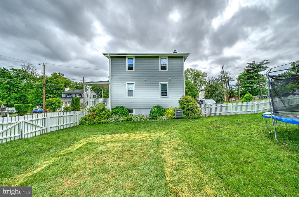 320 Pearl Ave