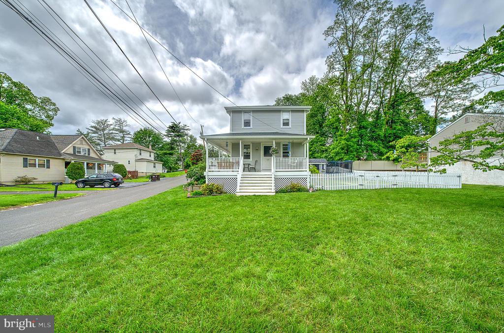 320 Pearl Ave