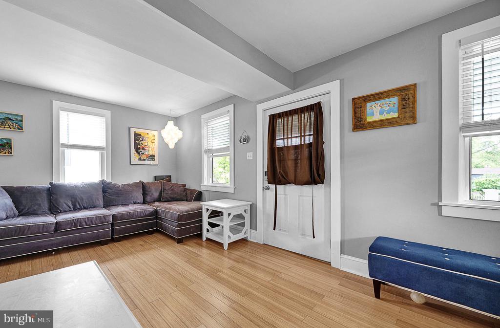320 Pearl Ave