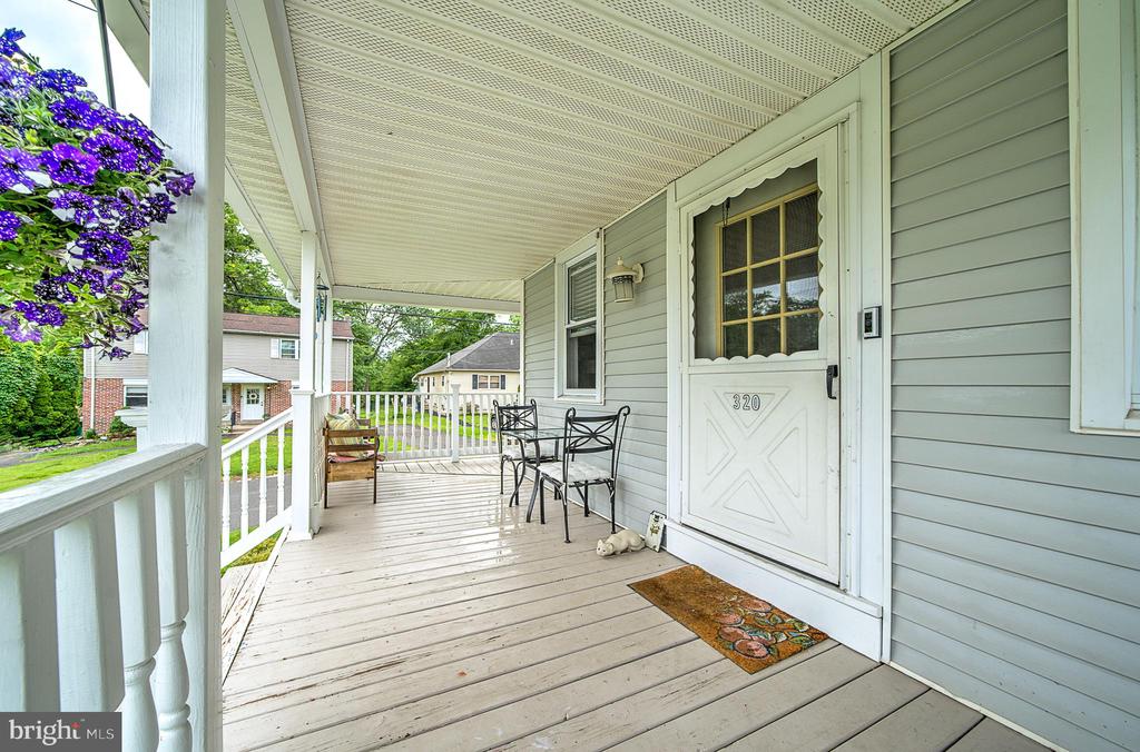 320 Pearl Ave