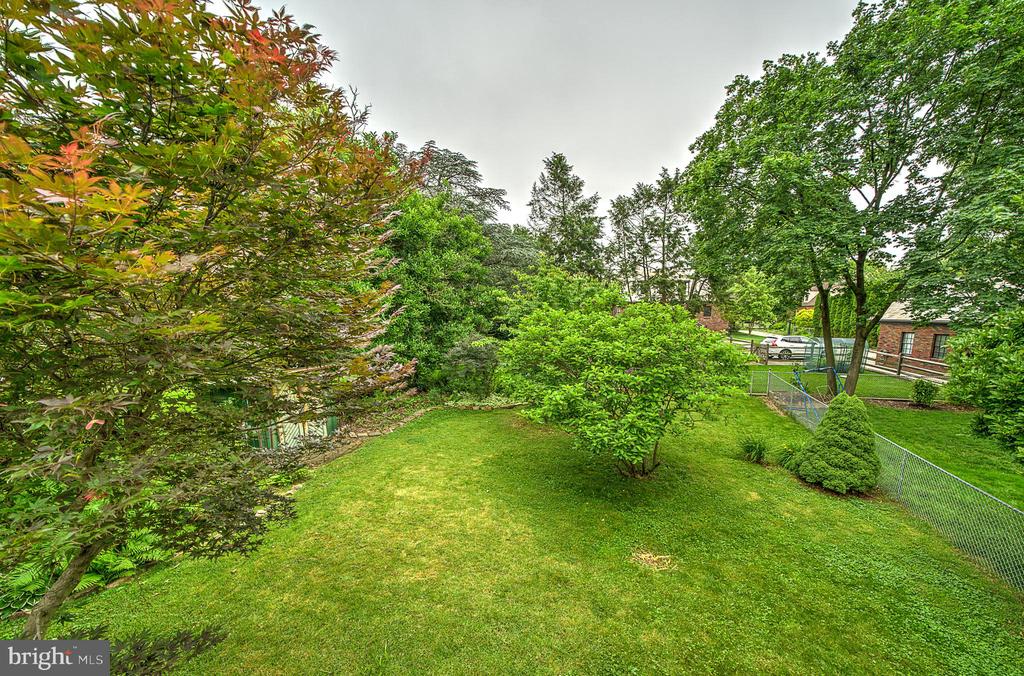 20 Grove Ave