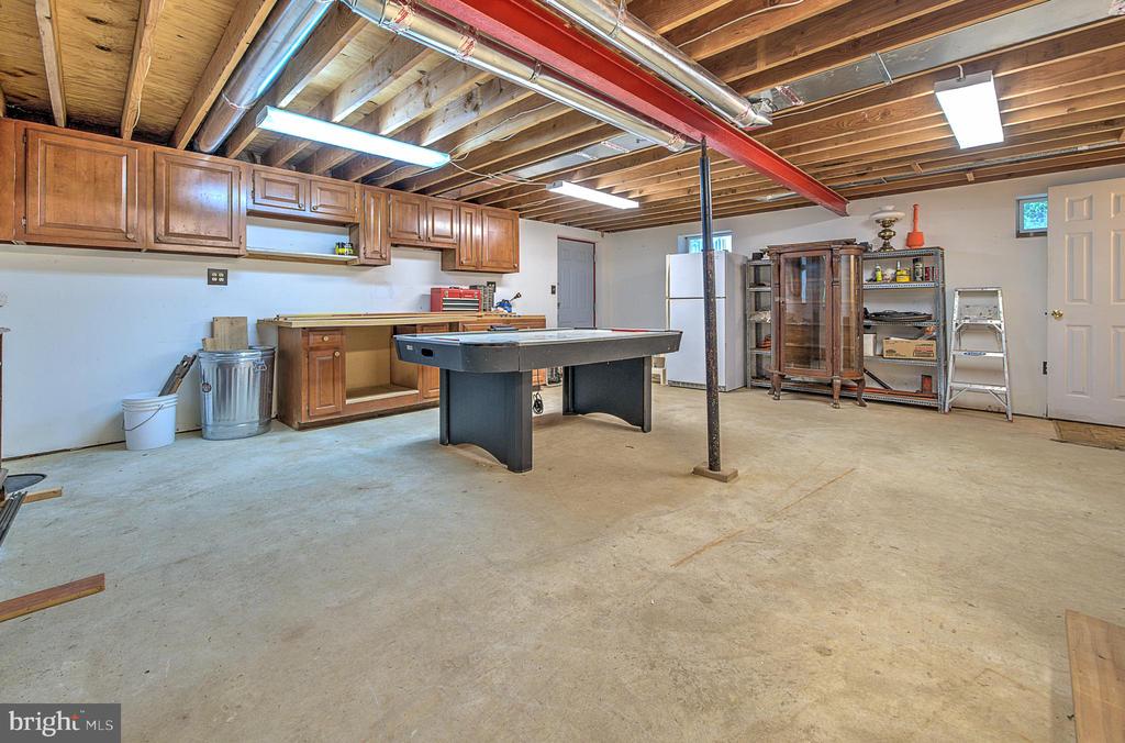 20 Grove Ave