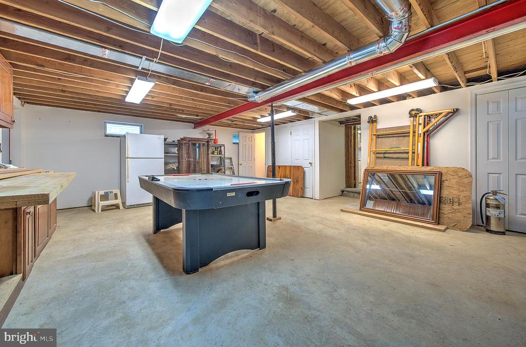 20 Grove Ave