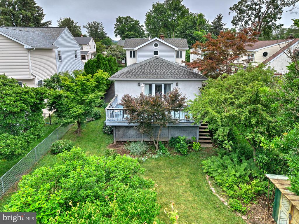 20 Grove Ave