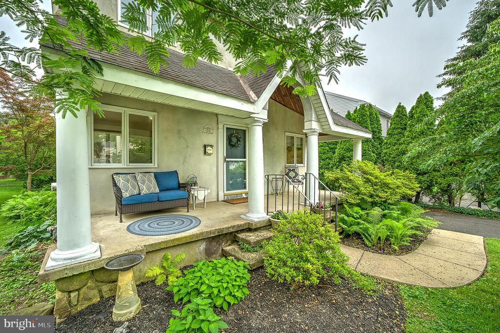 20 Grove Ave