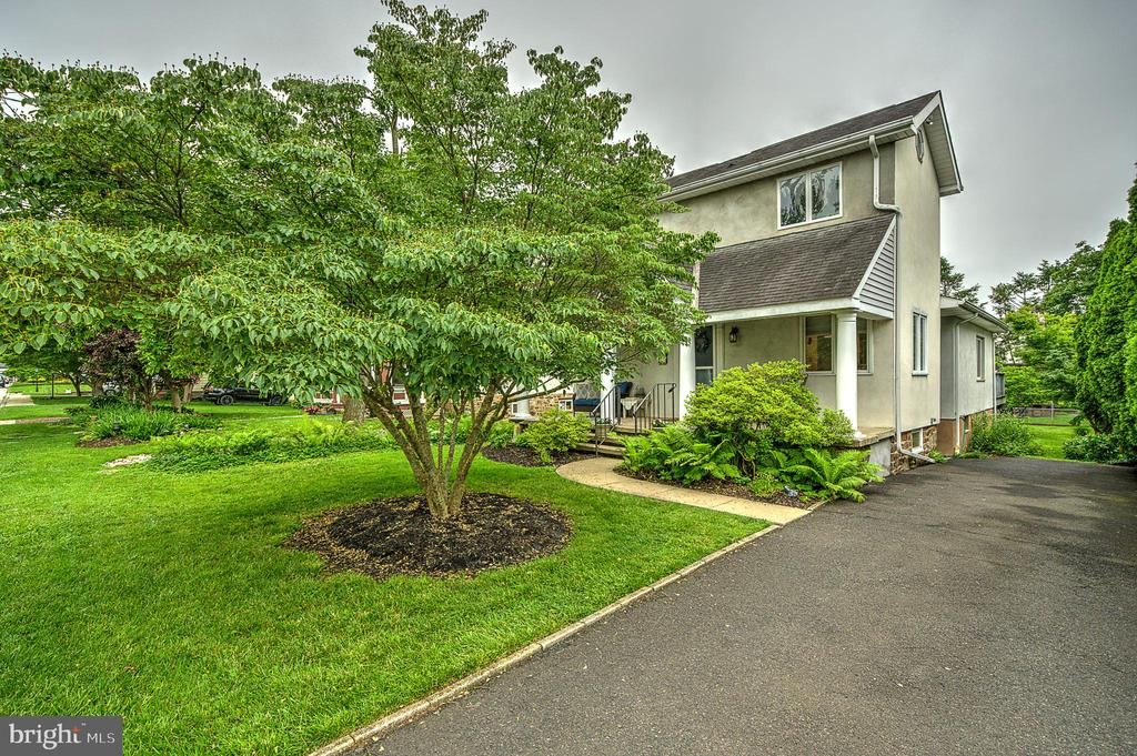 20 Grove Ave