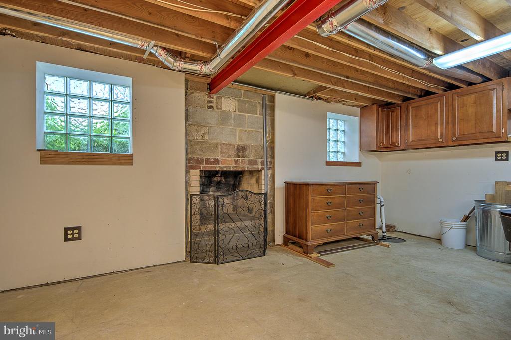 20 Grove Ave