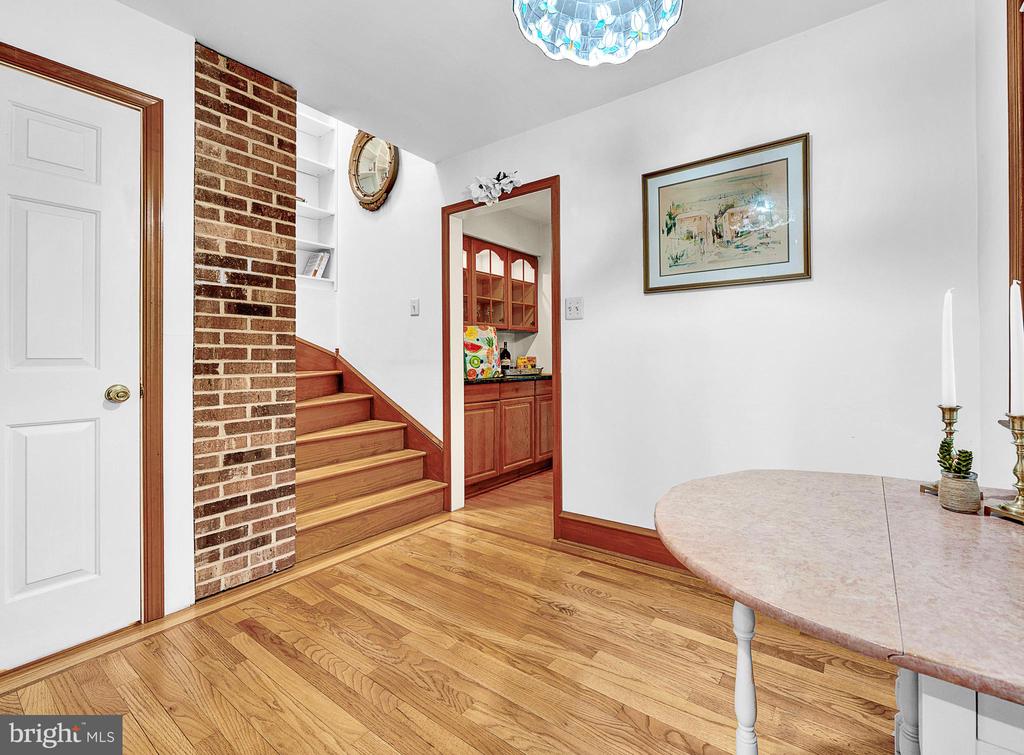 20 Grove Ave
